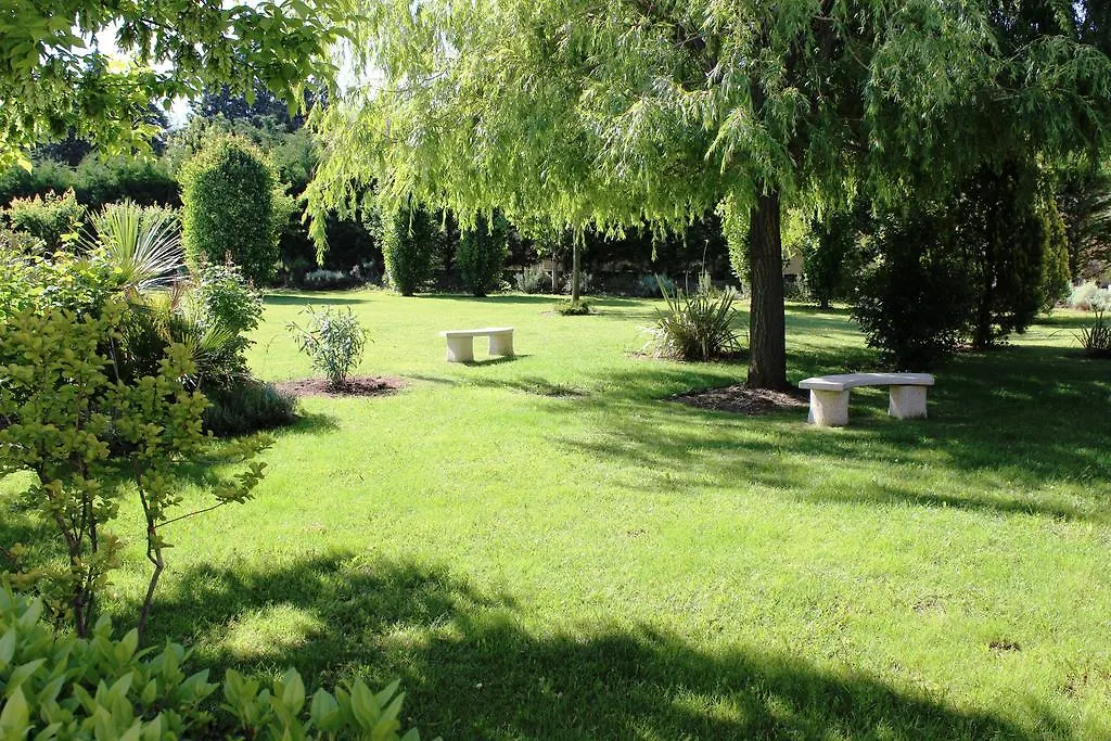 Gites Maisons De Vacances Domaine La Chamade Carpentras