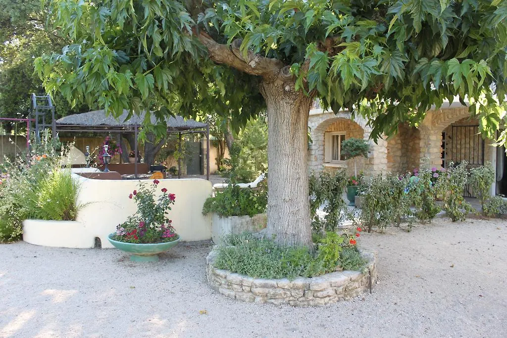 Holiday home Gites Maisons De Vacances Domaine La Chamade Carpentras