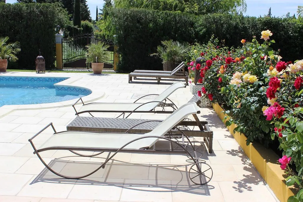 Gites Maisons De Vacances Domaine La Chamade Carpentras France