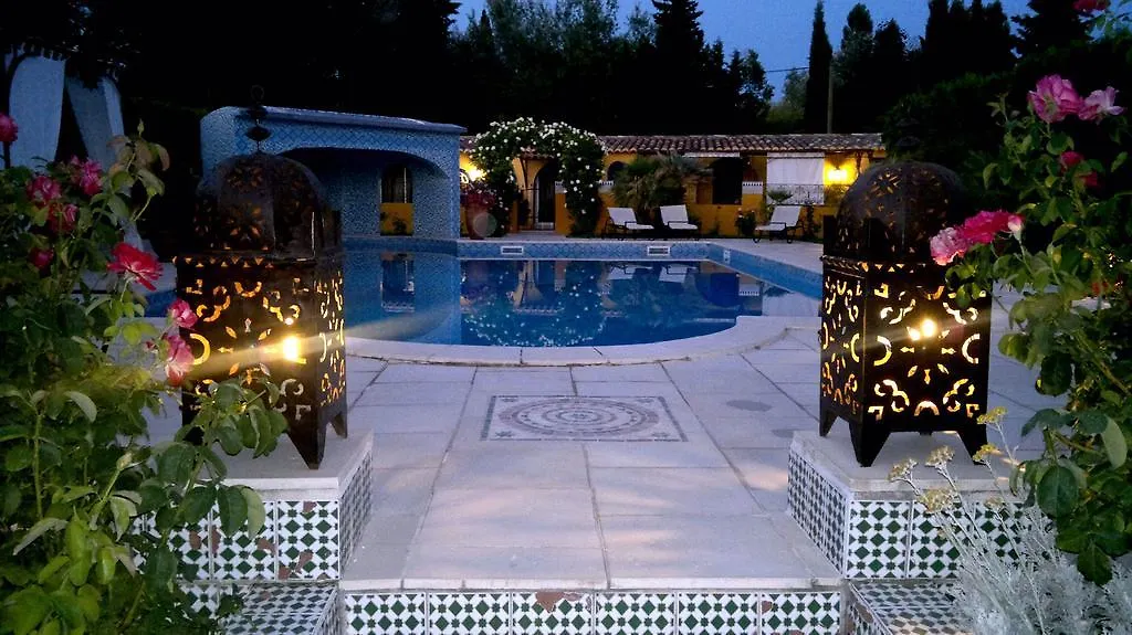 Gites Maisons De Vacances Domaine La Chamade Carpentras
