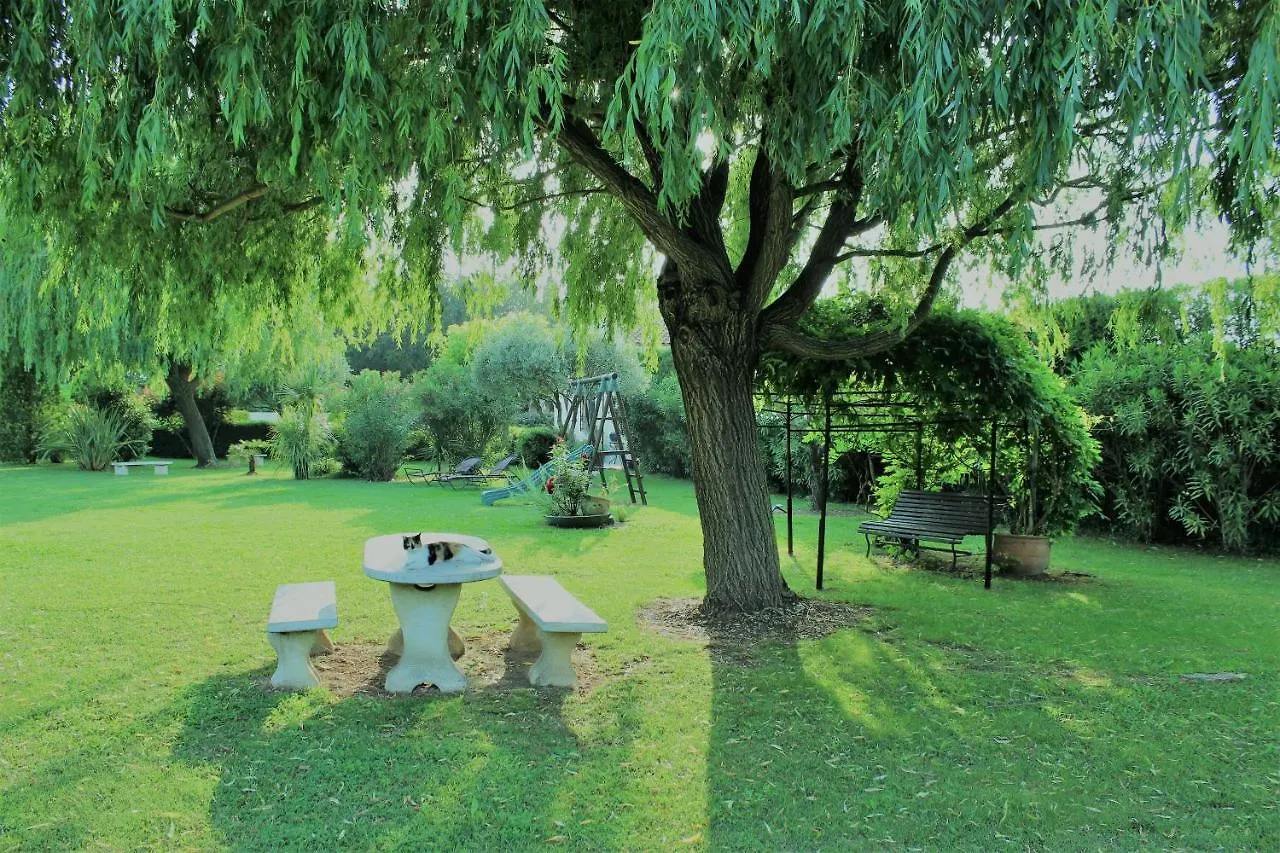 Holiday home Gites Maisons De Vacances Domaine La Chamade Carpentras