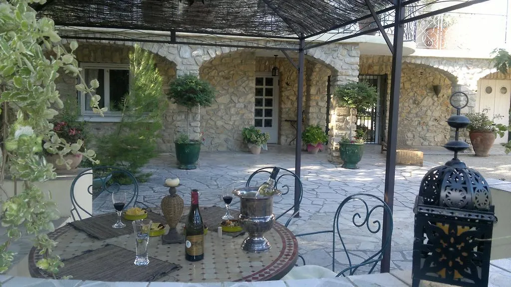 Holiday home Gites Maisons De Vacances Domaine La Chamade Carpentras