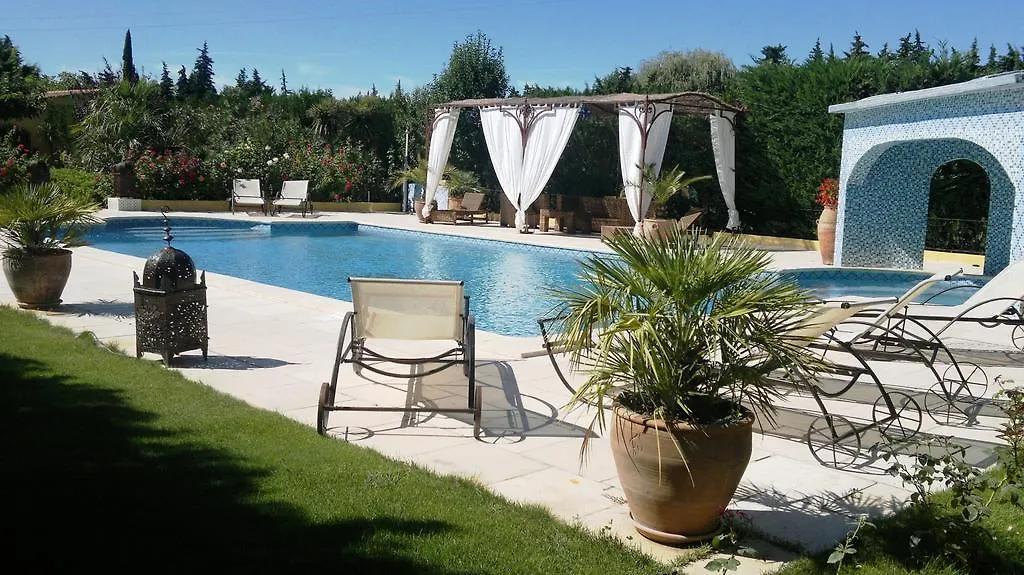 Gites Maisons De Vacances Domaine La Chamade Carpentras Holiday home